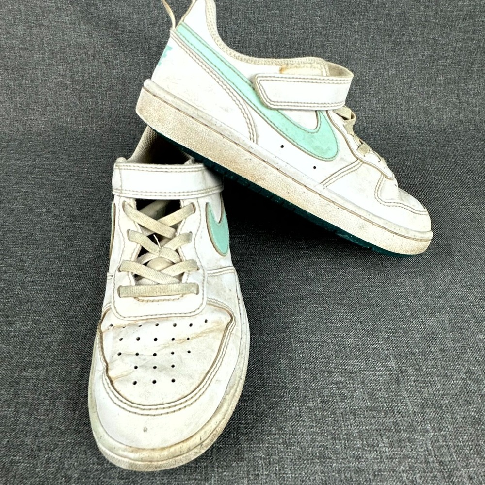 Nike Court Borough Low Sneaker Kids US 13.5C White Green Leather Lifestyle Shoes